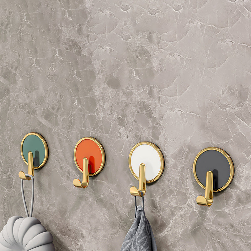 BowLift | Contemporary 8-piece bathroom set 2.91 inch high bathrobe hooks