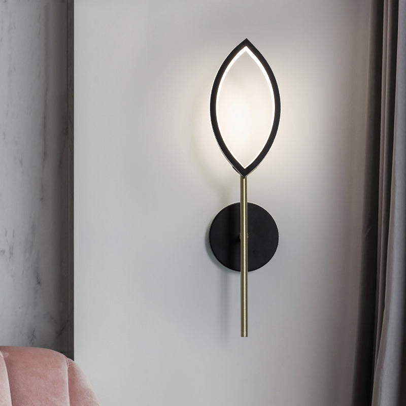 BowLift | Leaf-shaped Metallic Wall Lamp Simple Black and Gold Surface LED Wall Light for the Living Room