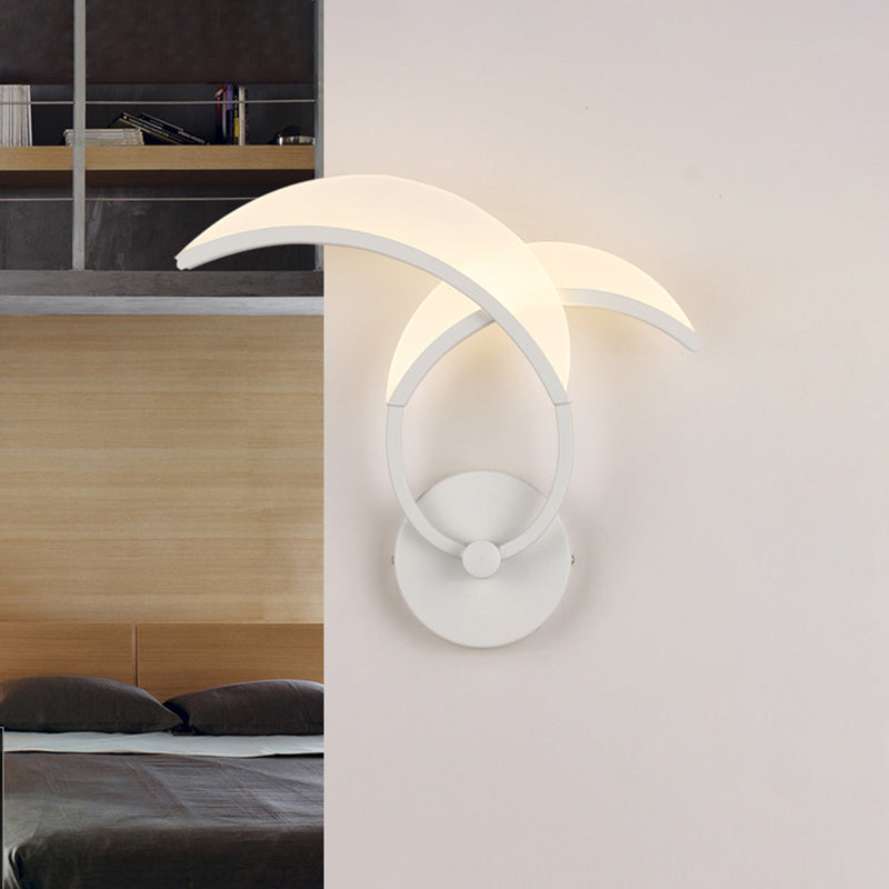 BowLift | White double curved linear wall lighting minimalist LED metal wall-mounted wall light in warm/white light with meniscus acrylic diffuser