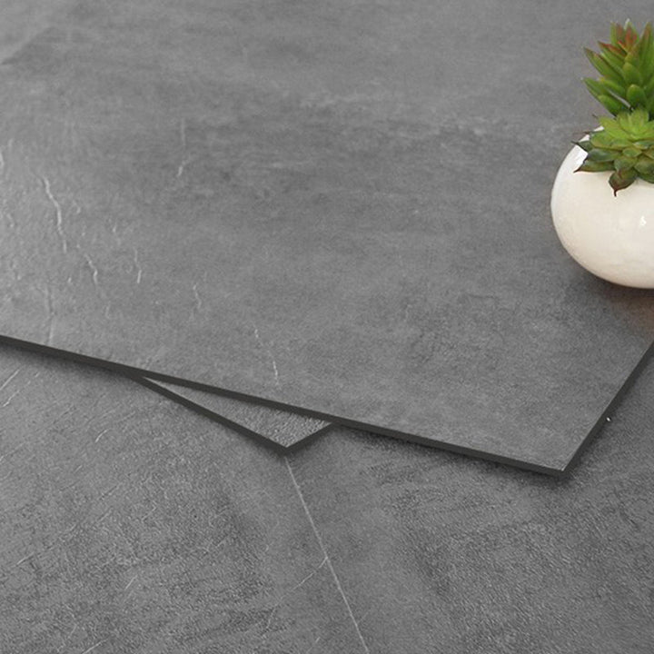 BowLift | Scratch-resistant plastic floor tiles with straight edge for peeling and sticking