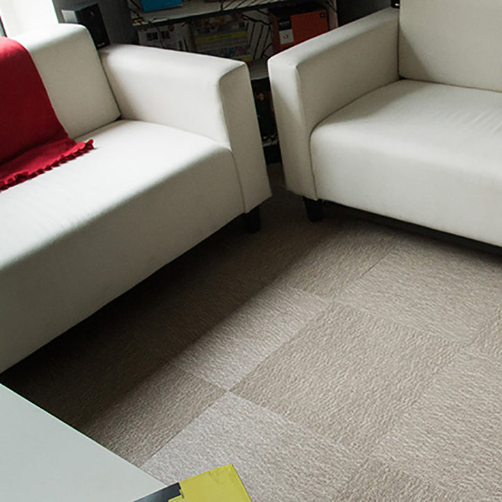 BowLift | Square Scratch Resistant Plastic Floor Waterproof Peel & Stick Floor Tiles