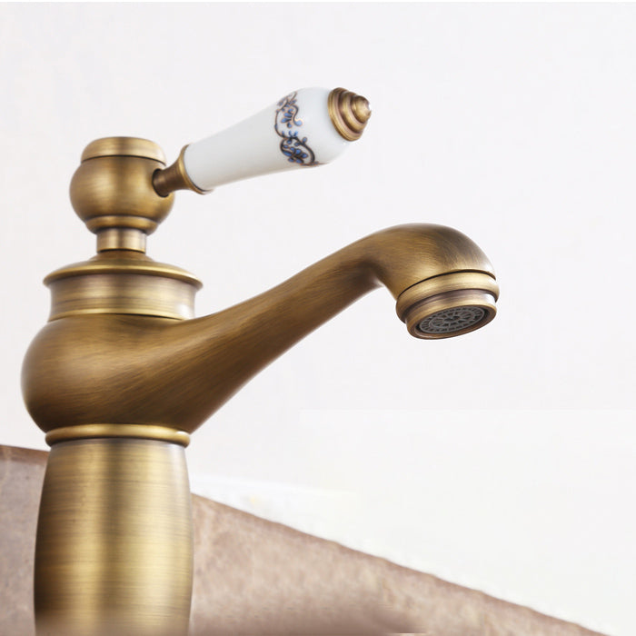 BowLift | Country House Wide Water Tap Sink Faucet with Lever Handle