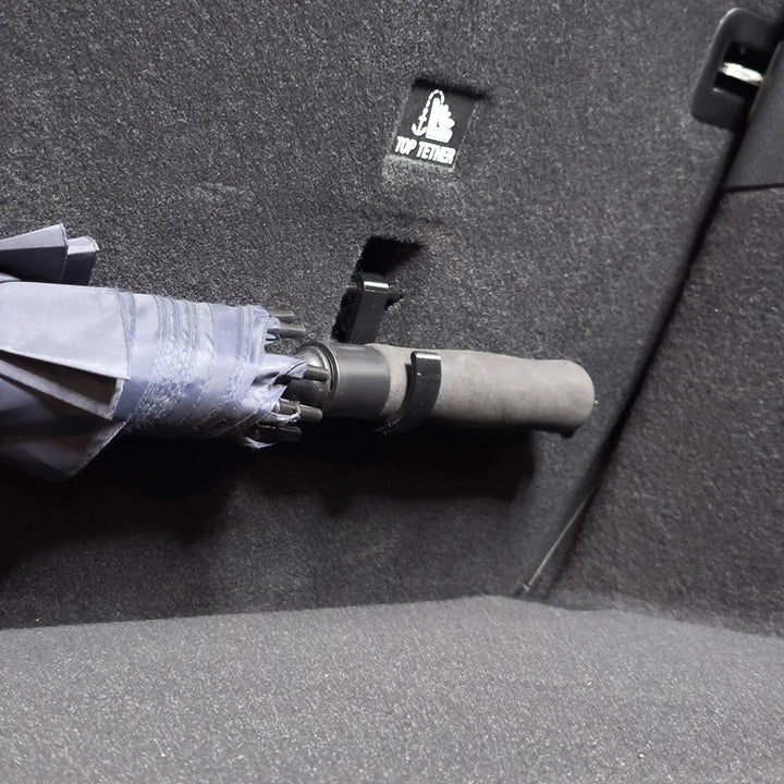 StormGrip — No more chaos in the car: Perfect order and dry feet at the touch of a button! | Bowlift