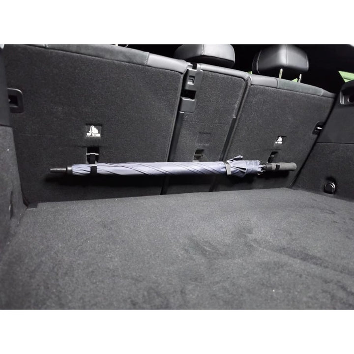 StormGrip — No more chaos in the car: Perfect order and dry feet at the touch of a button! | Bowlift