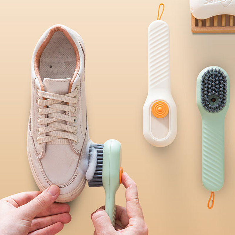 BowLift | Household brush with soft bristles
