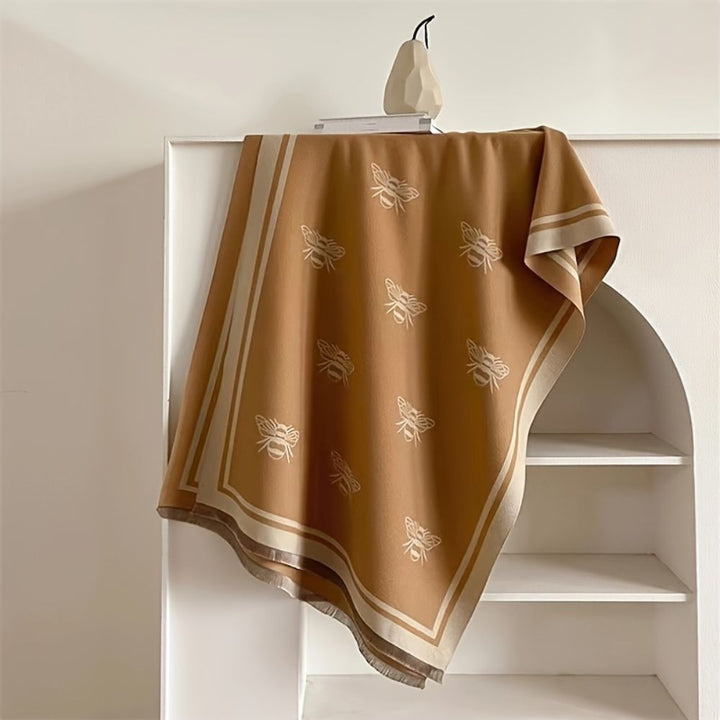 BowLift | Nuvia Bee Pattern Winter Scarf