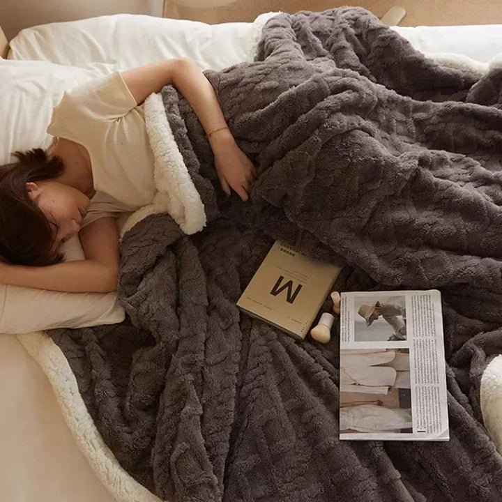 BowLift | Thick Lambswool Winter Fleece Blanket - LuxyCozy