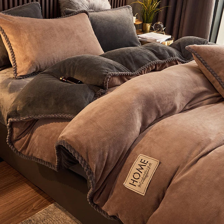 BowLift | PlushHaven Luxe Velvet Duvet Cover Set – Kingsize Warmth & Comfort