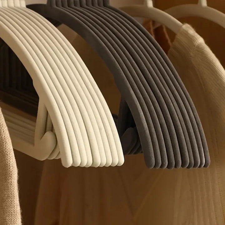 BowLift | Non-Slip Curve Hangers | Set of 10