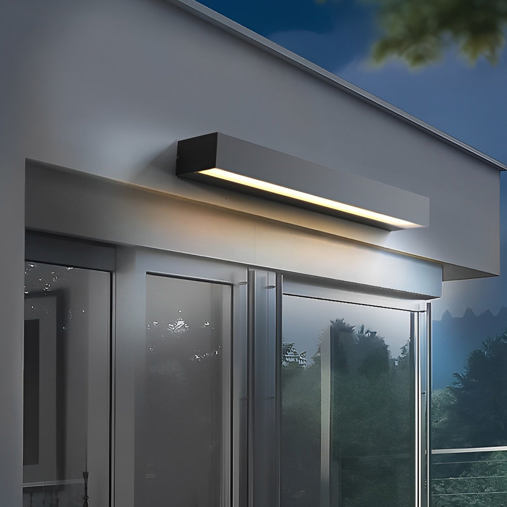 BowLift | Minimalist Black Waterproof LED Strip for Facade Lighting