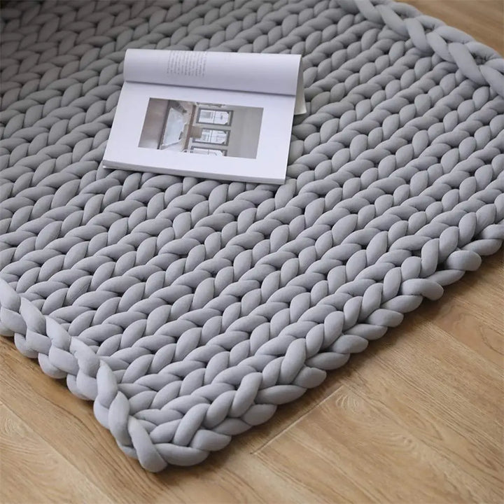 BowLift | Chunky Knit Handmade Weighted Throw – Ultra-Cozy & Stylish Blanket
