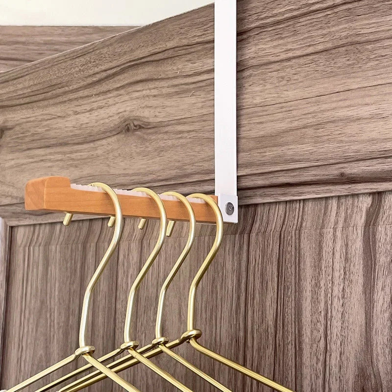 BowLift | HangClothes – The foldable premium door hook!