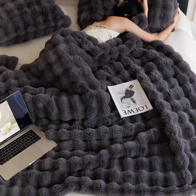 BowLift | Luxury Soft Fur Blanket - SnuggleFur