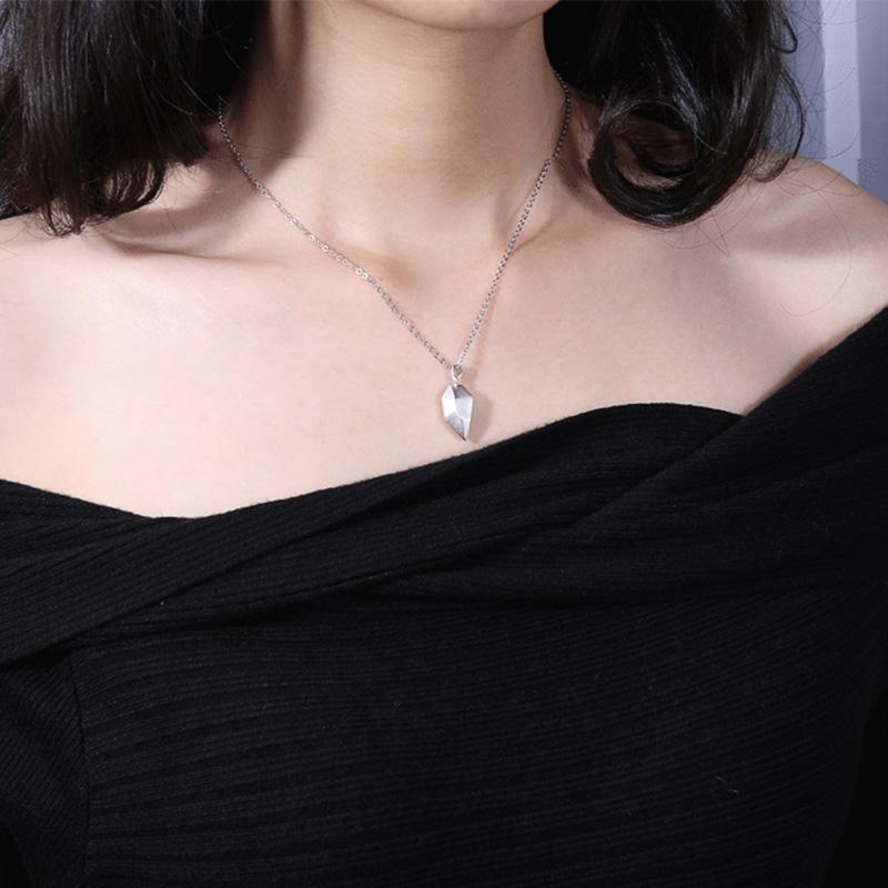 BowLift | Couple Heart Stitching Necklace
