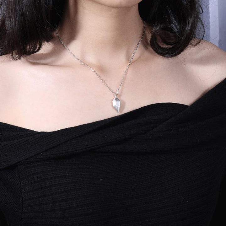BowLift | Couple Heart Stitching Necklace