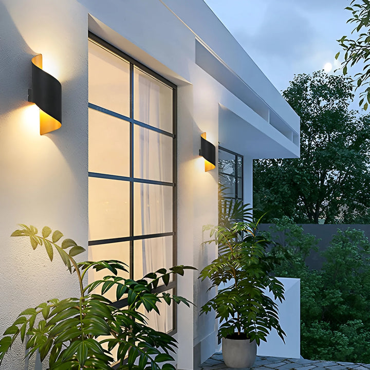 LumiTwist – Modern Twisted LED Wall Light