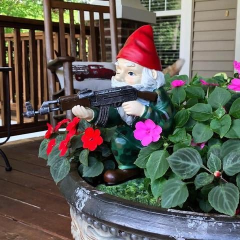 BowLift | Resin Gnome Sculpture Decoration