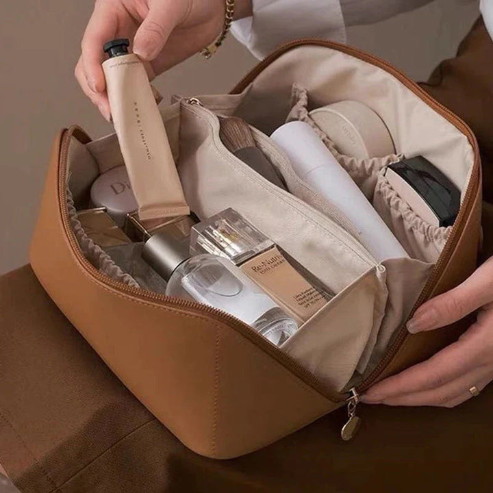 BowLift | Large capacity makeup bag for travel