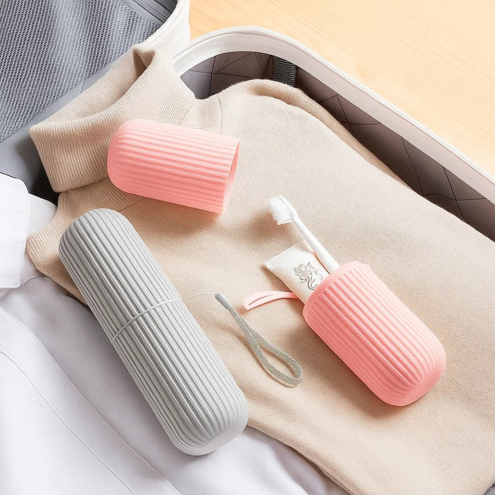 Mouthwash Cup Included – Compact Dust‑proof Design – Hygienic Oral Care for Travel & Holidays Bowlift