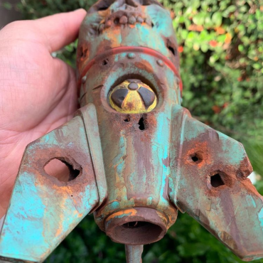 BowLift | The Skull Bomb - Small Nuclear Warhead Decor