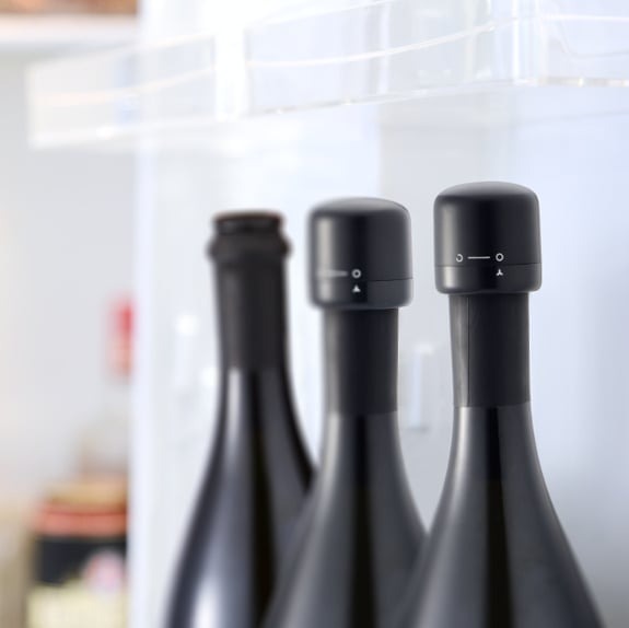 BowLift | BubbleLock — Transform every bottle into a freshness wonder full of enjoyment until the last drop