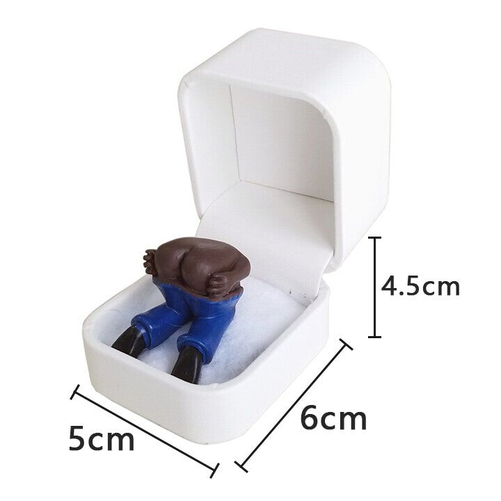 BowLift | Farting Butt Engagement Ring Box