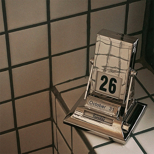 BowLift | Mechanical Design Rotating Calendar