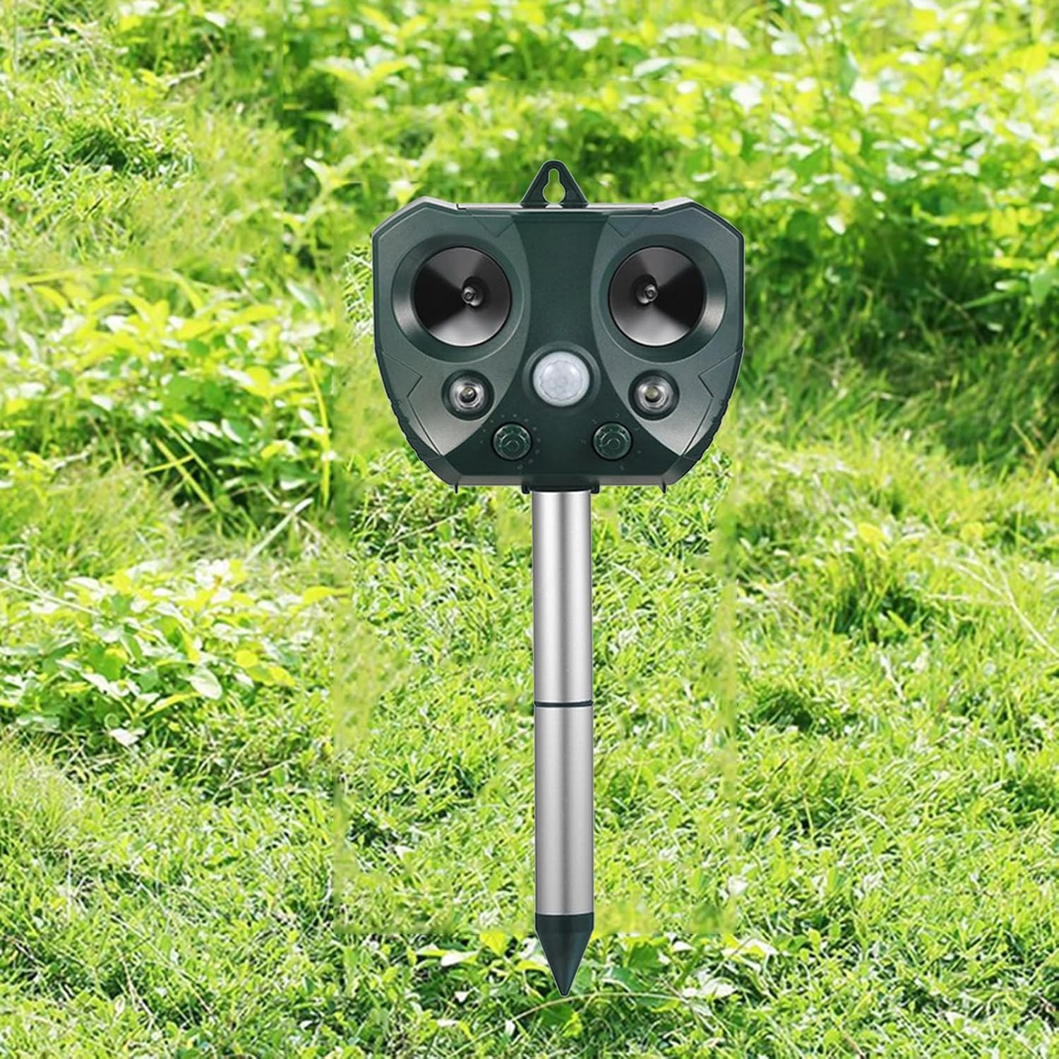 BowLift | Effective Pest Repeller – Solar Ultrasonic Animal Deterrent for Garden
