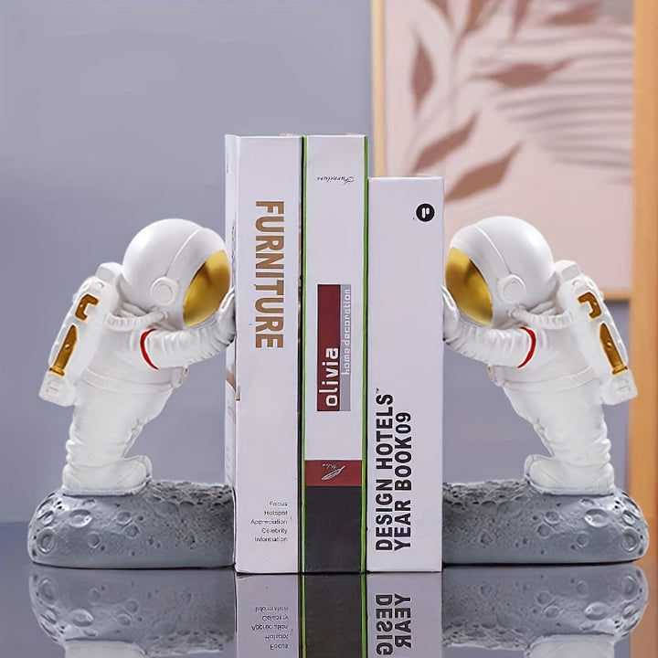 SpaceHold - Astronaut Bookends for a Space Theme Bowlift