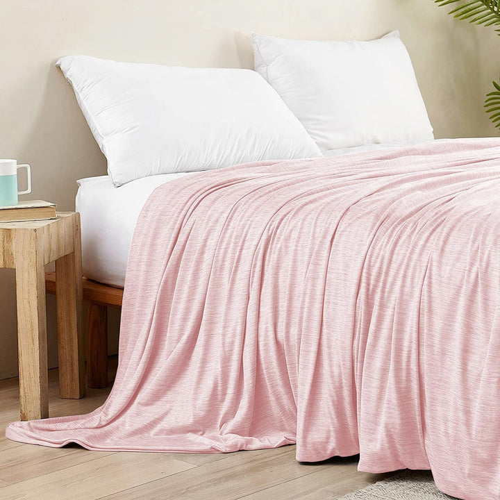 Light Pink Cooling Blanket –  3.0, Q-Max>0.5, Multi-Size Options | Bowlift