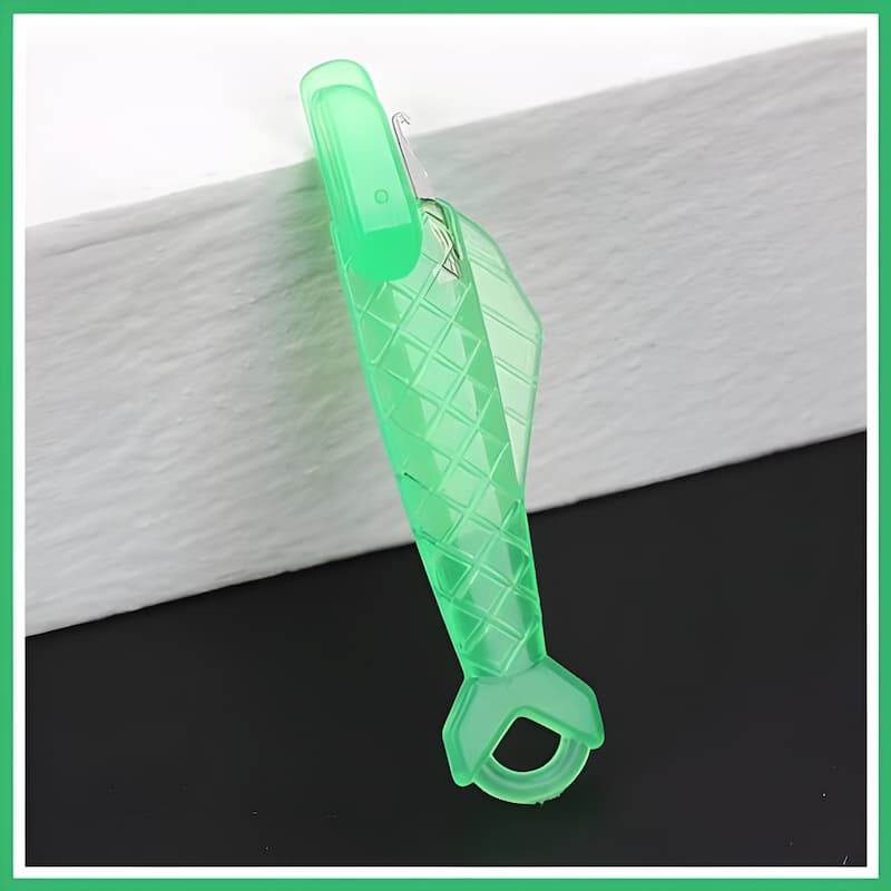 SwiftStitch — Never again frustration while sewing thanks to lightning-fast threading in seconds | Bowlift