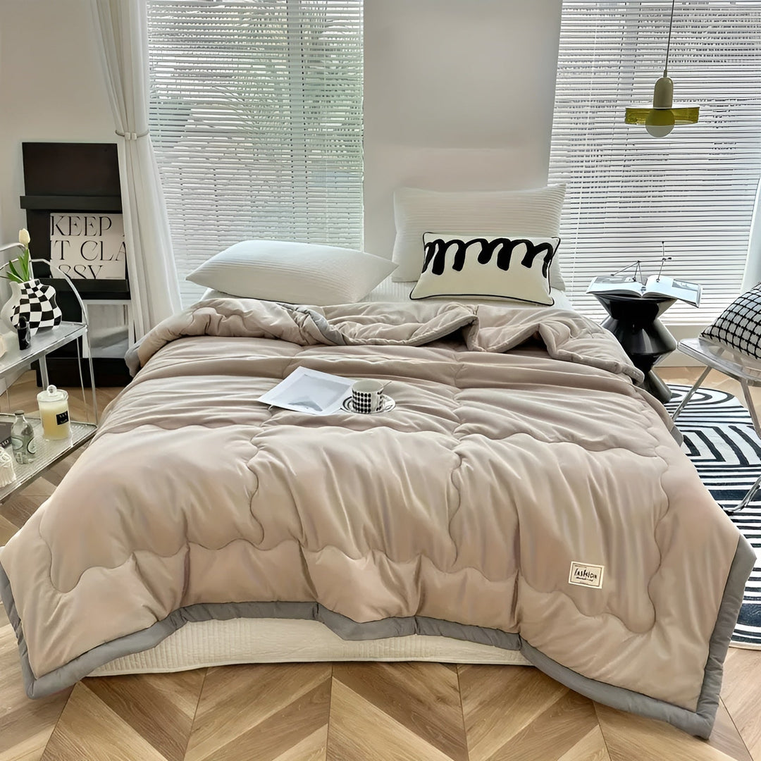 Light duvet for summer – BreathaBowlifte & Versatile | For sofa, bed & travel | Bowlift