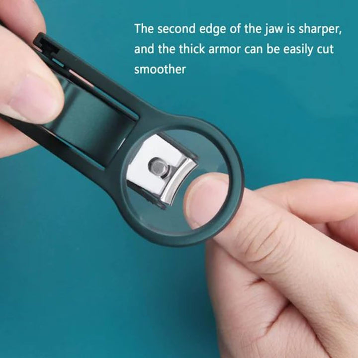 BowLift | Nail clipper with magnifying glass