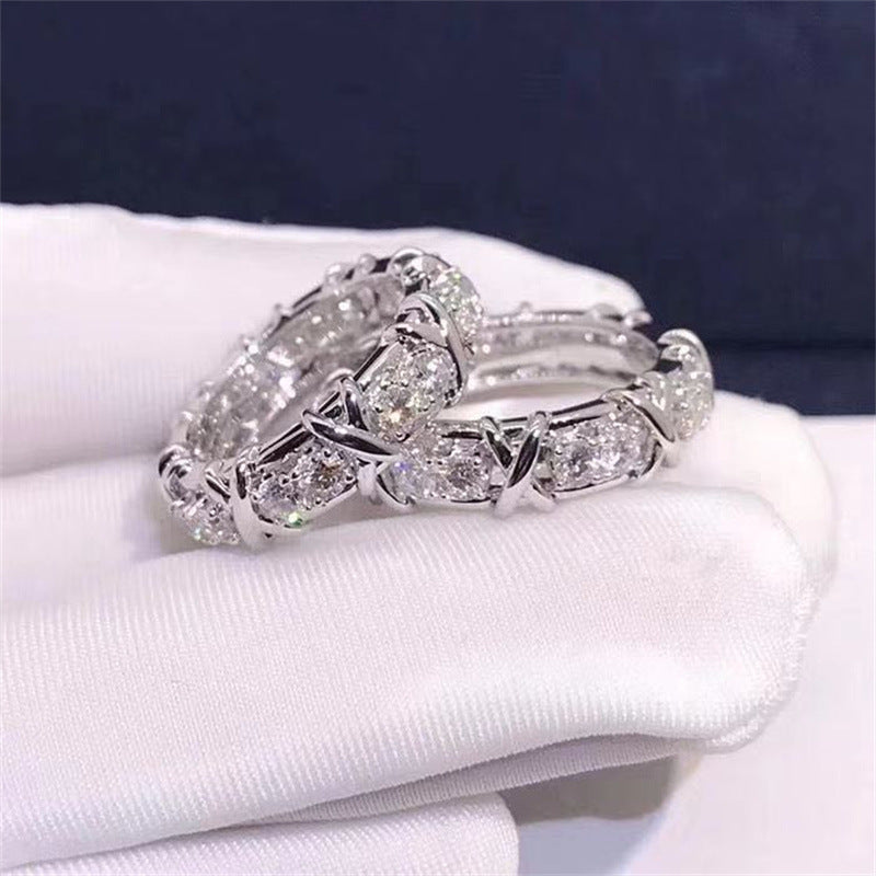 BowLift | "Sparkle Your Fingertips - Explore Our Ring World"
