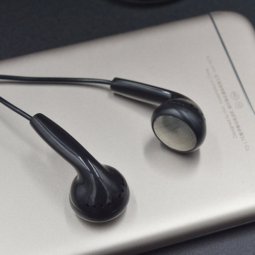 In-Ear Headphones with Integrated Microphone Bowlift