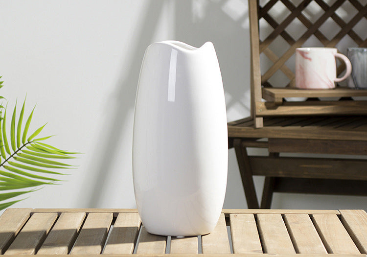 Stylish ceramic vase Bowlift