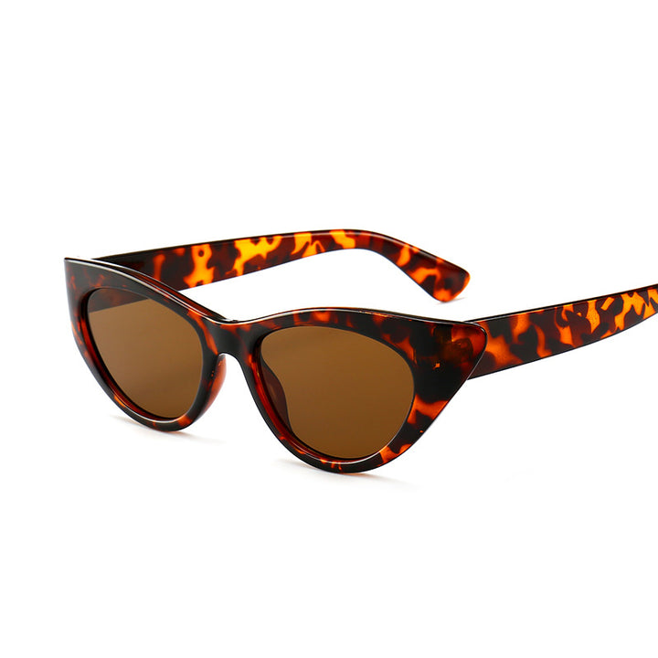Cat-Eye Frame Sunglasses with Enhanced UV Protection Bowlift