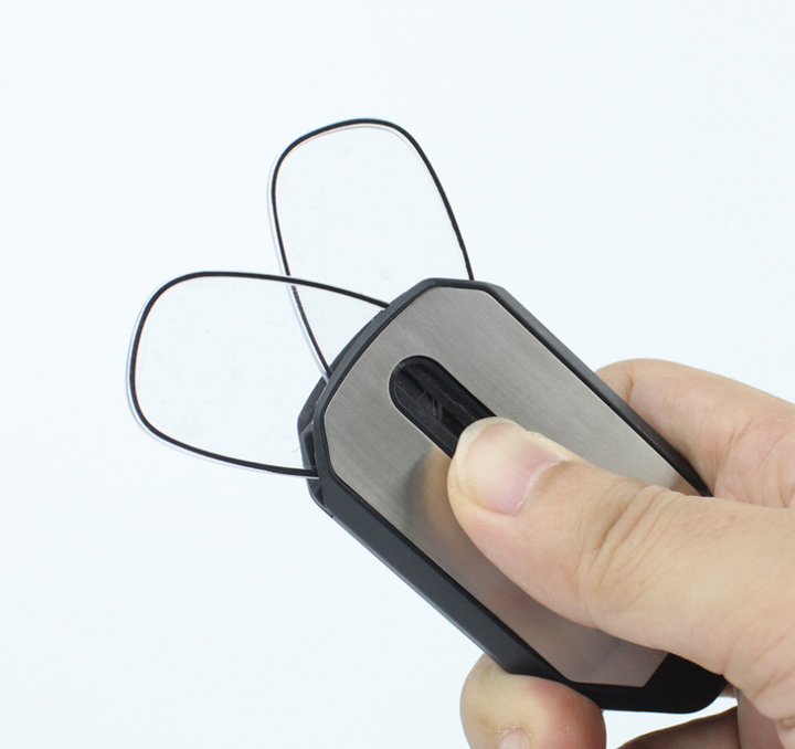 BowLift | Mini Nose-Clip Reading Glasses