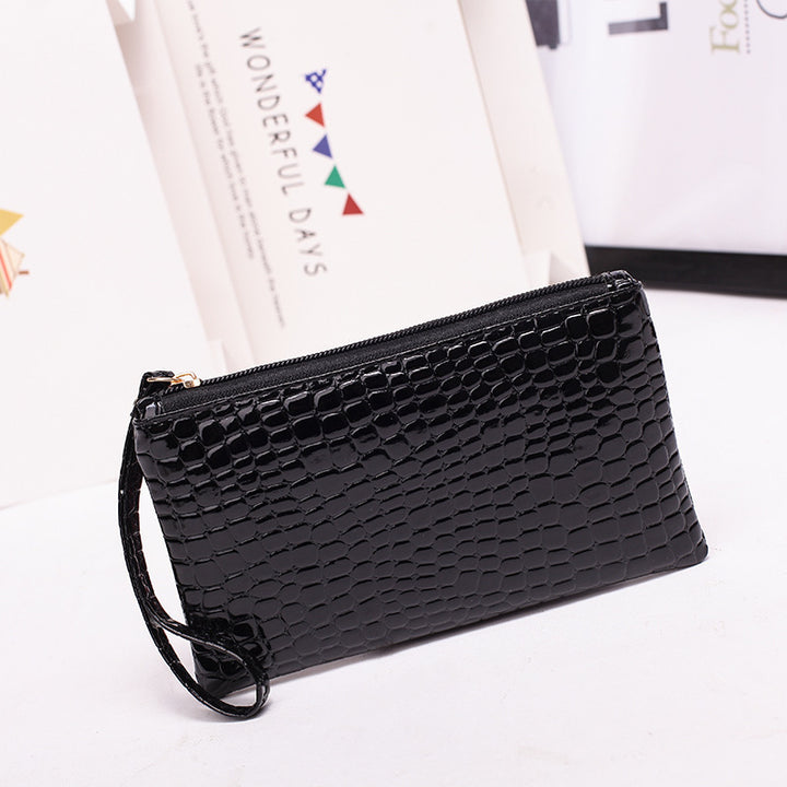 Elegant Crocodile-Patterned Wristlet Clutch