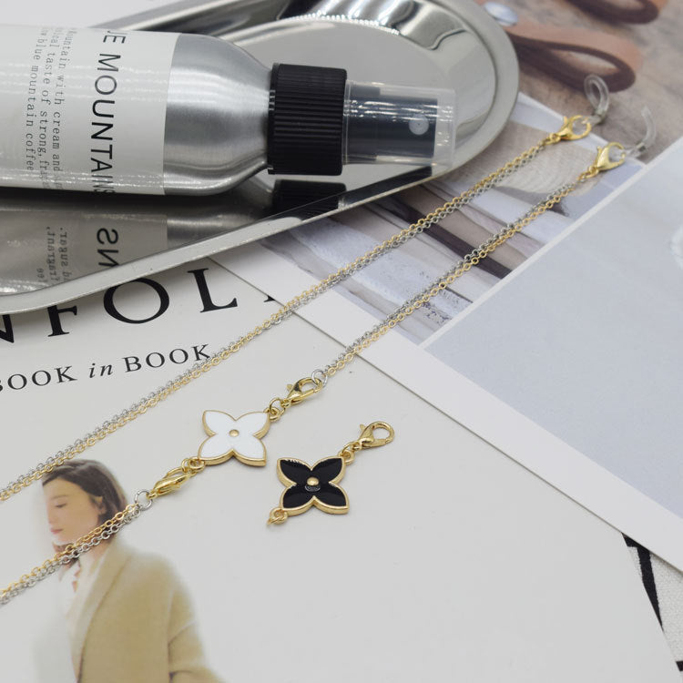 Dual-Layered Floral Pendant Necklace Bowlift