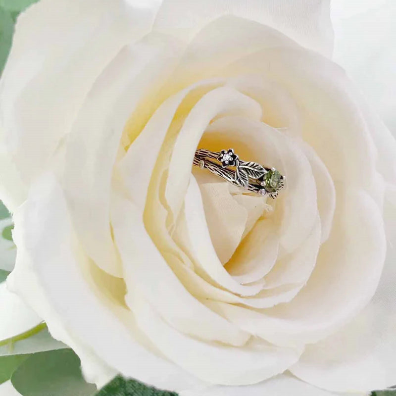 BowLift | Vintage Leaf Ring