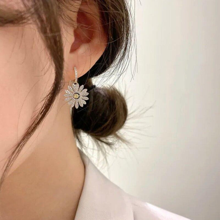 BowLift | Vintage Flower Pendant Earrings