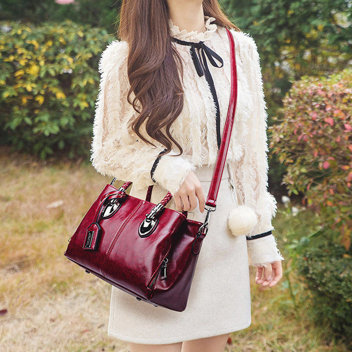 BowLift | New handbags made of oil wax leather Boston, large tote bag made of soft leather