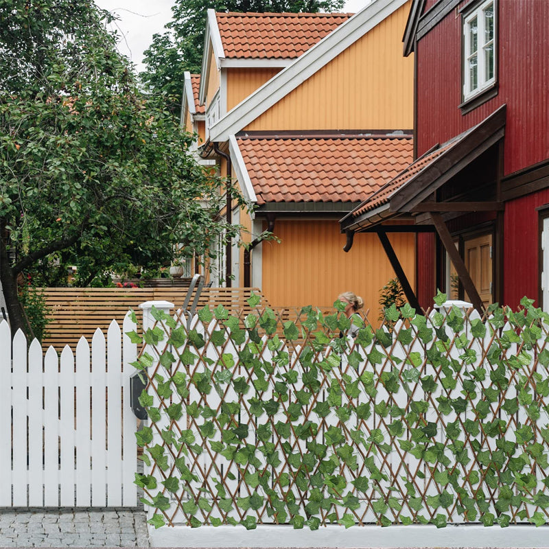 Expandable Faux Privacy Fence | Bowlift