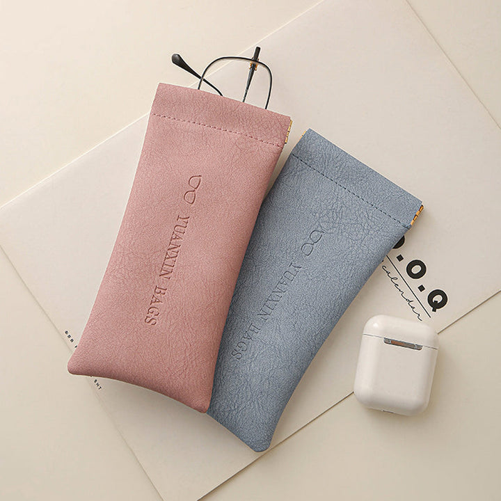 BowLift | Leather storage bag with buckle