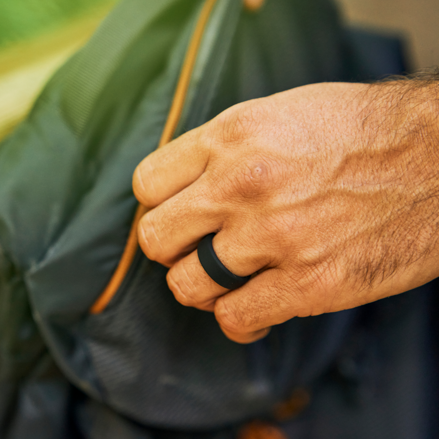 BowLift | Black Silicone Ring Set x 4– Stylish and Durable Wedding Band Alternative