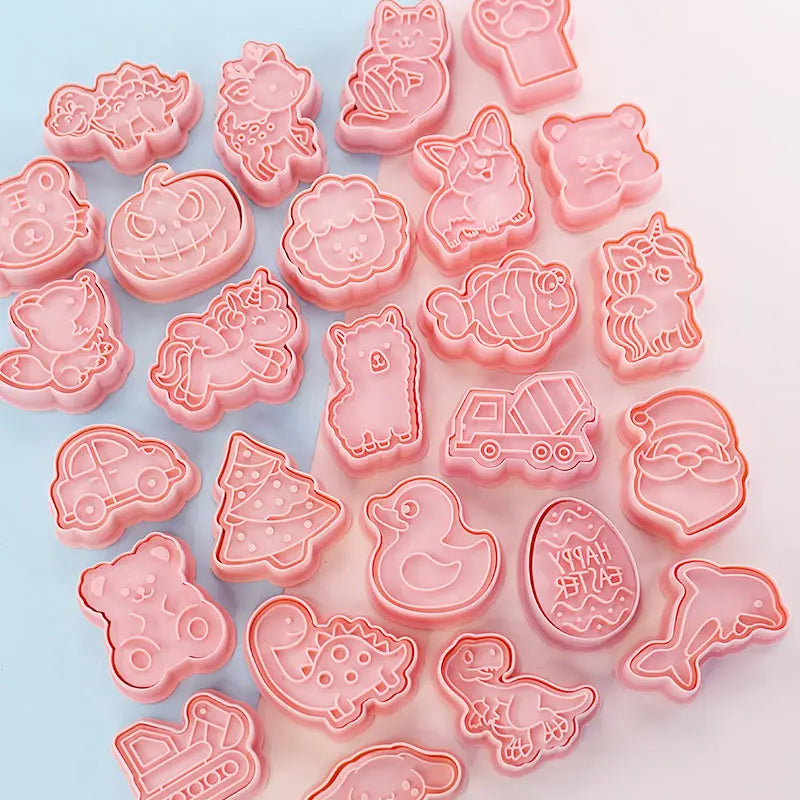 8pcs 3D Cartoon Cookie Cutters Pressable Biscuit Mold Cookie Stamp Set | Bowlift