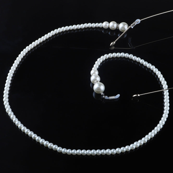 Elegant Pearl Eyewear Chain Bowlift