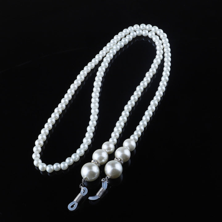 Elegant Pearl Eyewear Chain Bowlift