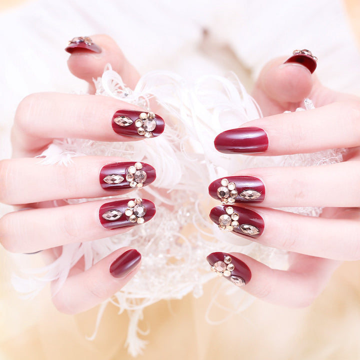 Artificial nails with delicate floral decorations Bowlift
